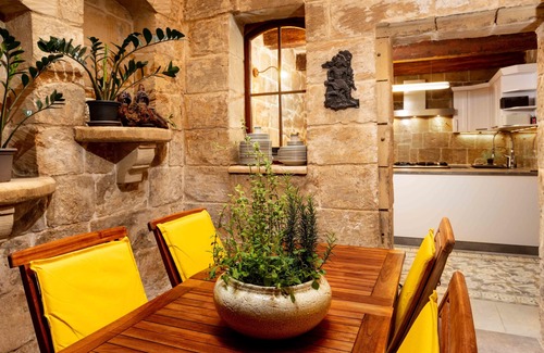 Cospicua House | The 3Cities Auberge
