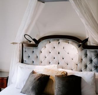 Warwick Bed & Breakfast | The Abbey