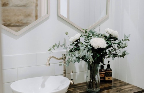 Warwick Hotel | The Abbey