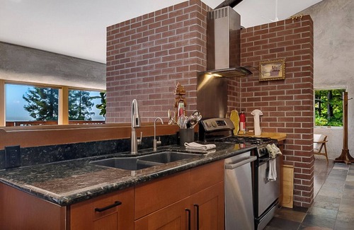 Gualala House | The Adobe House at Mendocino Stone Ranch, by Vinifera Homes