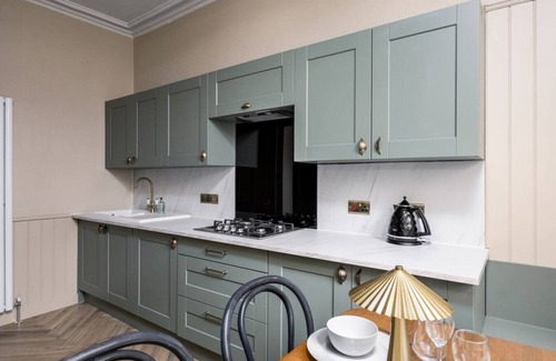 Stirling Apartment | The Allan Maisonette | Charming Georgian Retreat