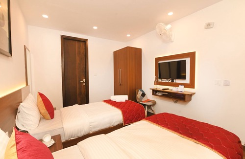 DLF Phase 3 Hotel | The Altruist Business Stays DLF Phase 3