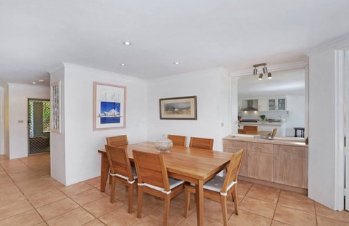 Avoca Beach Apartment | The Ambassador 9 Views!