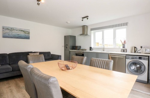 Wisbech Cottage | THE APPLE SHED, pet friendly, with hot tub in Wisbech