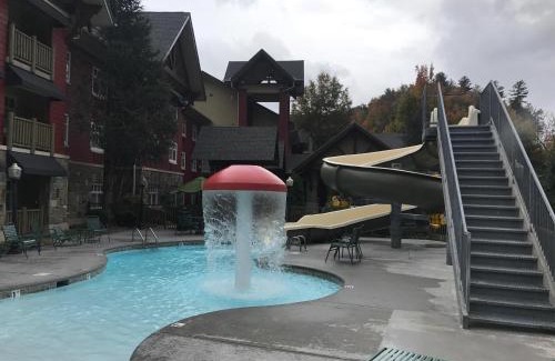 Gatlinburg Hotel | The Appy Lodge
