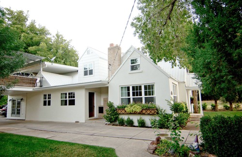 La Verkin House | The Ardella Cottage - Charming escape near Zion National Park