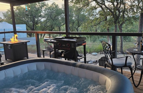 Hondo Cabin | The Arrowhead Cabin