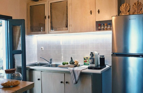 Aigialeia Cottage | The Artist's Farm-maisonette Dir/trains/Ath/Airpor ☀️ ⛱️