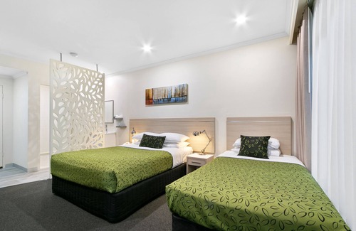 Sale Hotel | The Aspen & Apartments