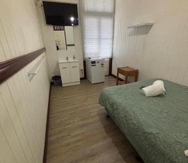 Gympie Hotel | The Australian Hotel Gympie