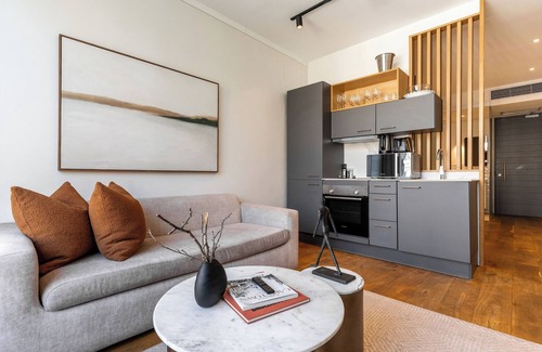Cape Town City Centre Apartment | The Barracks | Stylish Stay in Cape Town CBD