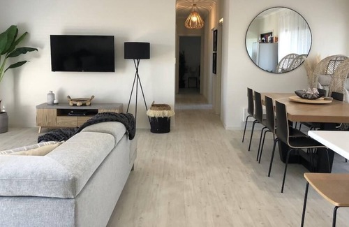 Warrenben House | The Bay House - Stunning new holiday home with sea views