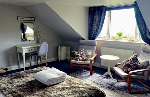 Lamlash Bed & Breakfast | The Bay Rooms at Glenisle Hotel