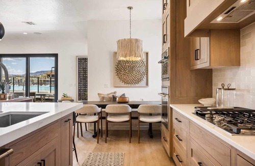 St. George House | The Beach Front 2.0: Private Pool, Lagoon + Beaches