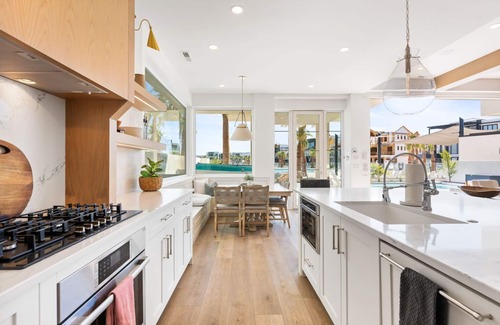 St. George House | The Beach Front: Private Pool, Lagoon + Beaches
