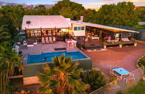 Dundee Beach Hotel | The Beach House by Anglers Choice