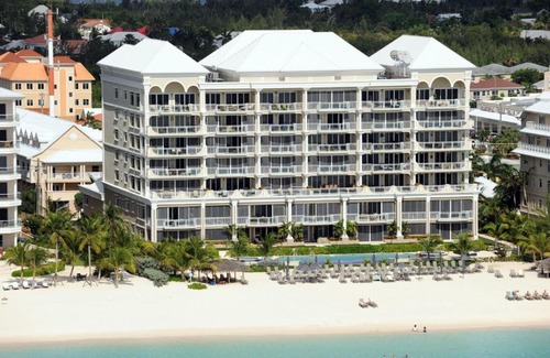 Seven Mile Beach Apartment | The Beachcomber - Oceanfront Penthouses by Grand Cayman Villas & Condos