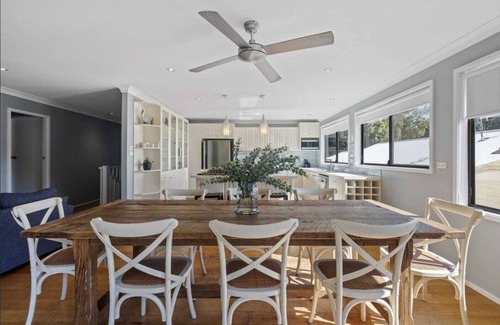 Pretty Beach Central Coast House | The Beacon By Coast Hosting