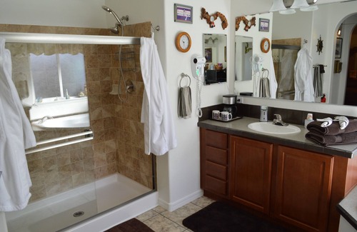 Page Bed & Breakfast | The Bear's Den B&B