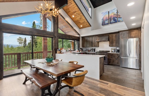 Purgatory House | The beautiful creekside Quakie Cabin