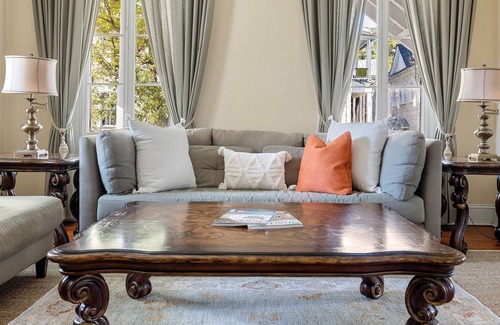 Harleston Village House | The Beauty on Broad, a Luxury 1br/1.5ba Apt.