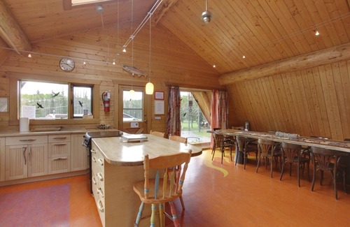 Calgary Cabin | The Beaver House - Beautiful, modern log home - Only 30 minutes from Calgary.