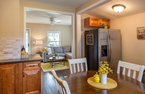 South Perry District Cottage | The Beehive - A charming cottage in the Perry District