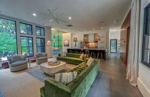 Oakland House | The Birch Bower: Luxury Lakefront Home