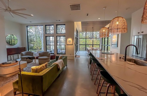 Oakland House | The Birch Bower: Luxury Lakefront Home