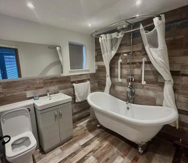 Pegsdon Cabin | The Birch Lodge located in Pegsdon