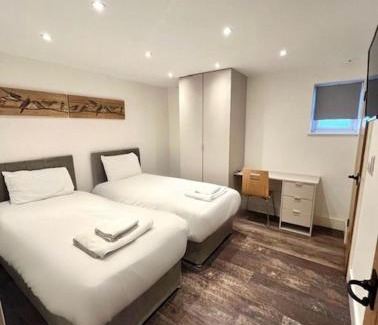 Pegsdon Cabin | The Birch Lodge located in Pegsdon