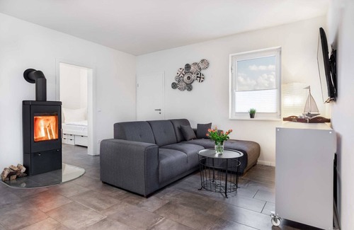 Pepelow Apartment | The Blue BeachHouse - The Blue and White BeachHouse OFC 16