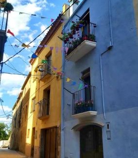 Castello d'Empuries Apartment | THE BLUE HOUSE OF COSTA BRAVA Leni's attic