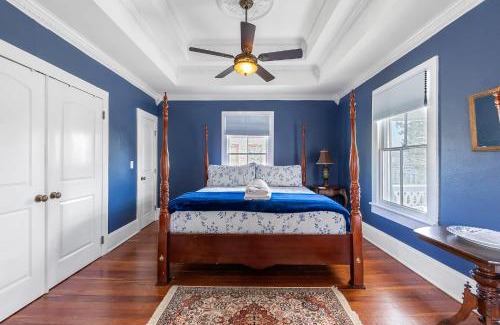 St. Augustine House | The Blue Lion- 2 Blocks to Downtown Historic Charm