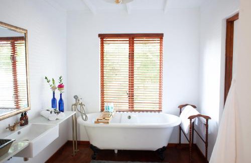 Hatfield Apartment | The Blue Place