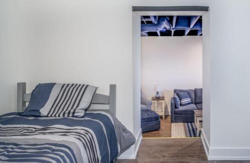 Fox Lake Apartment | The Blue Sapphire on Mineola Bay 3BR 3BA Luxury Lakefront Home on Mineola Bay Stunning Views on Chain O Lakes