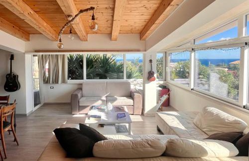 Brucoli House | The Blue Window - Apartment - 300m from sea