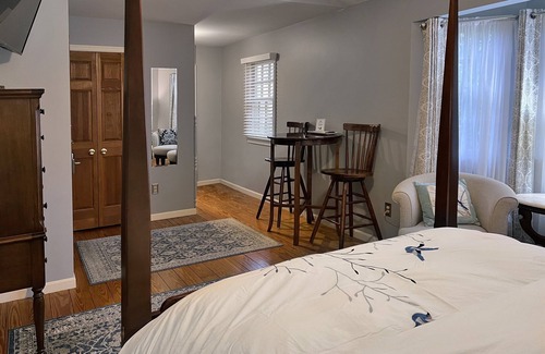Harpers Ferry House | The Bluebird Suite at Harpers Ferry Guest House