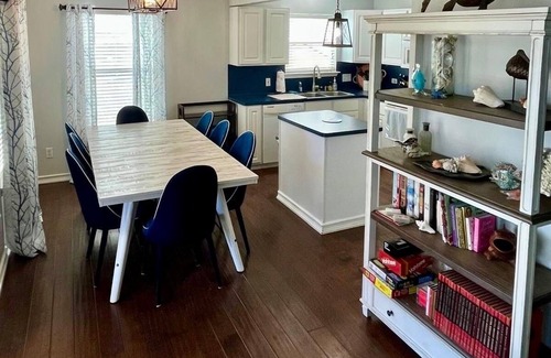 Pointblank House | The "Bluewater Dream" Waterfront Lake House with dock & spectacular views +WIFI