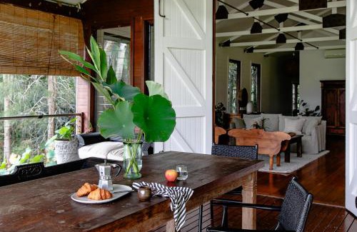 Lovedale Villa | The Boathouses at Leaves & Fishes