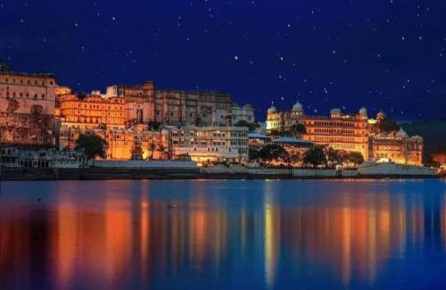 Lake Swaroop Sagar Bed & Breakfast | The Boho Royal Udaipur