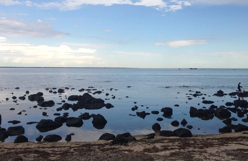 Williamstown Apartment | The Bridge Seaside Retreat Long term stay welcome