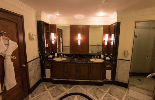 Sikanderpur Ghosi Hotel | The Bristol Hotel