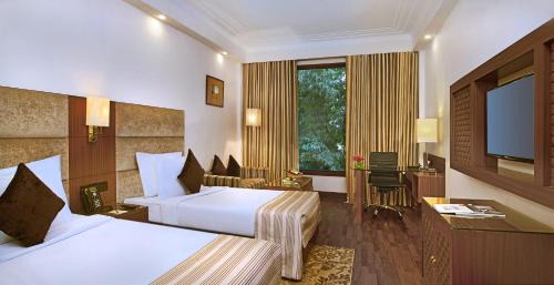Sikanderpur Ghosi Hotel | The Bristol