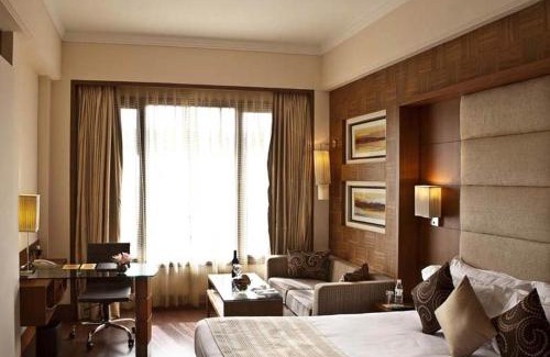 Sikanderpur Ghosi Hotel | The Bristol