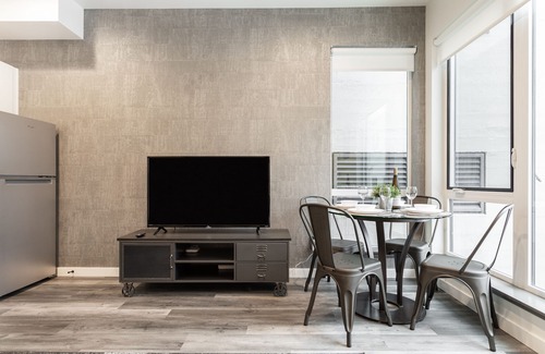 Broadway House | ⚡️The Brooklyn⚡️CENTRAL Capital Hill with Perfect Walking score🚶🏻‍♂️with Rooftop views