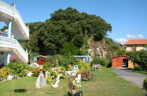 Somo Apartment | The Burby I apartment with garden in Somo (Cantabria).