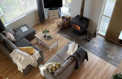 Robertson Ski Chalet | The Burrow On South