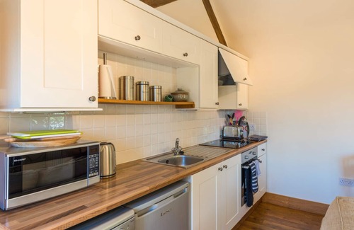 Billingsley Cottage | THE BYRE, character holiday cottage, with a garden in Billingsley