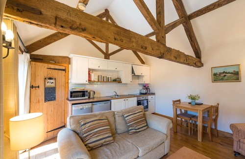 Billingsley Cottage | THE BYRE, character holiday cottage, with a garden in Billingsley